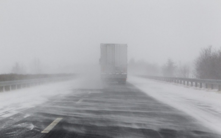 Hóvihar - Több megyében továbbra is harmadfokú a figyelmeztetés