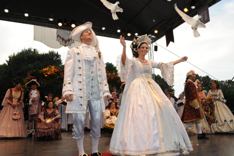 Barokk esküvő augusztus 11-én Győrött