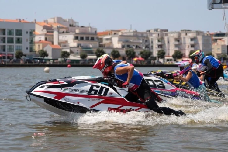 Jet-ski Eb – kiváló kezdés a győri forduló előtt