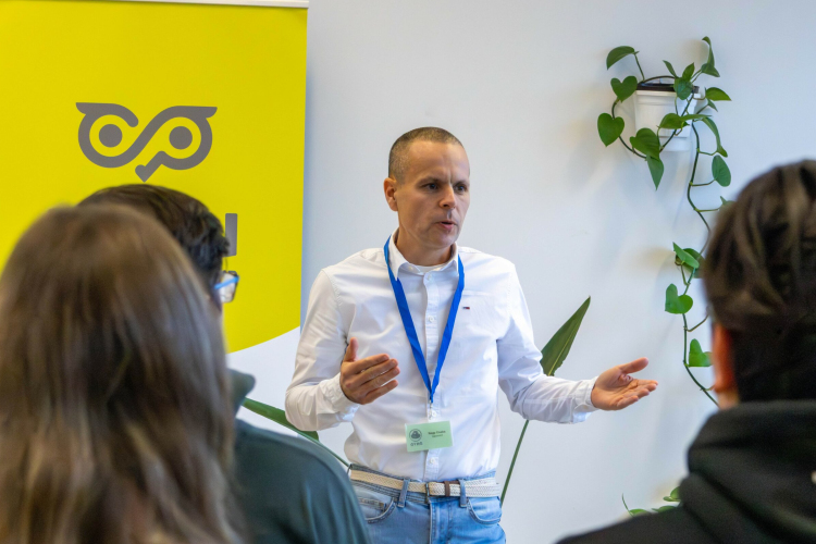 A jövő szakemberei a gyakorlatot tanulmányozták