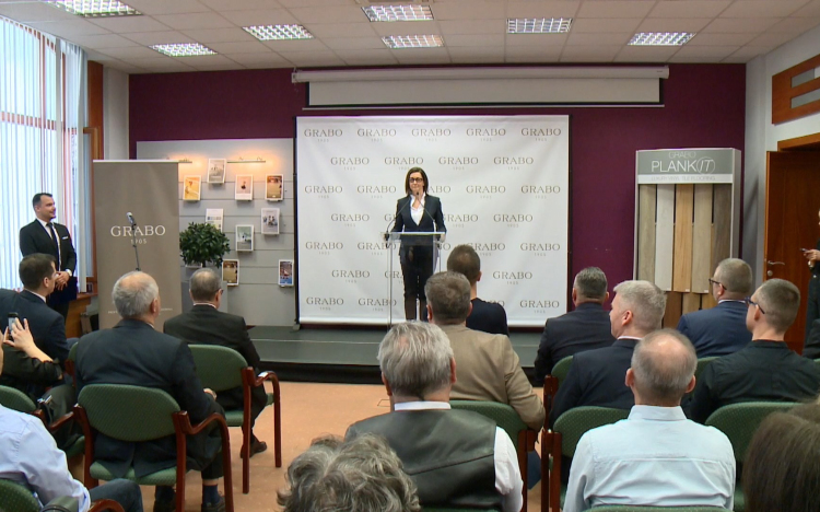 Több mint 9 milliárd forintból fejleszt a Graboplast