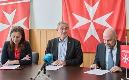 Idősek lakásait akadálymentesítik