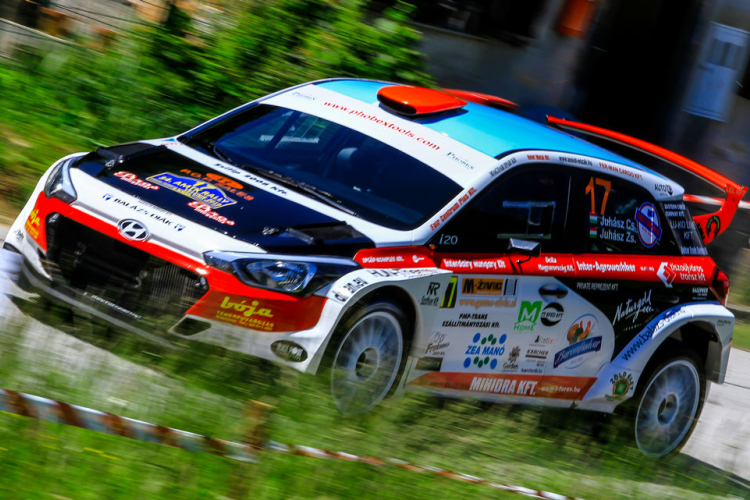 Az is csoda, hogy célba értünk!