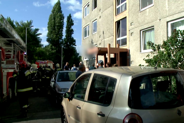 Kigyulladt egy tízemeletes Győrben