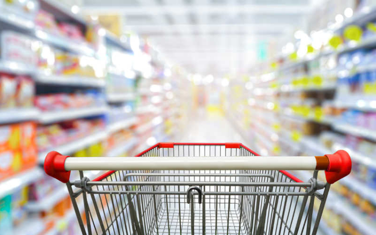 Versenyfelügyeleti eljárást indított a GVH a Spar és az Auchan ellen