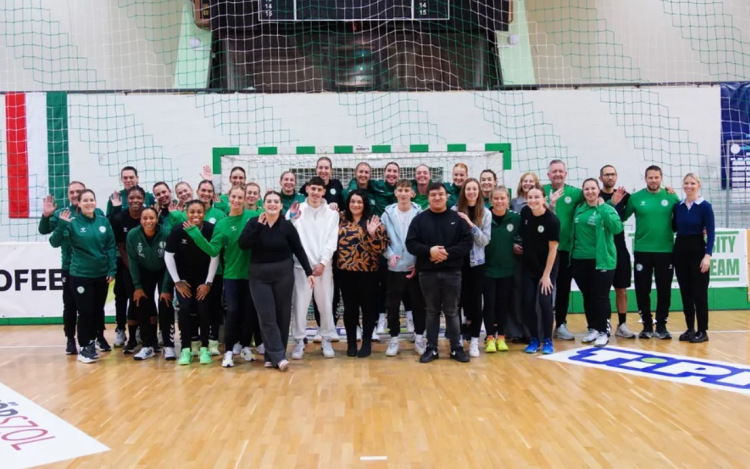 Ajándék mellé élményt is kaptak a fiatalok