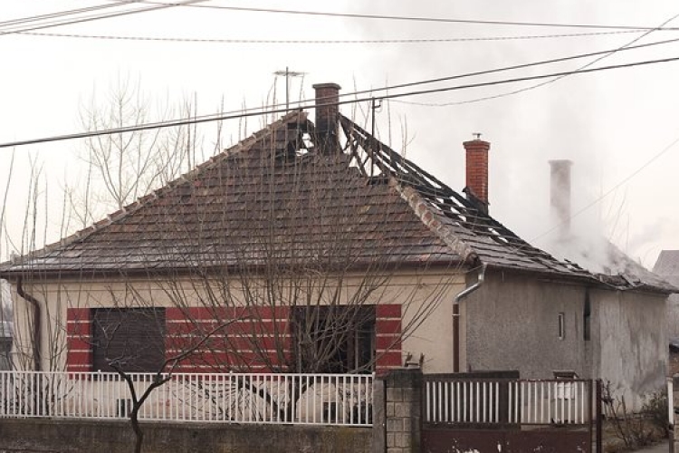 Leégett egy ház Győrszentivánon