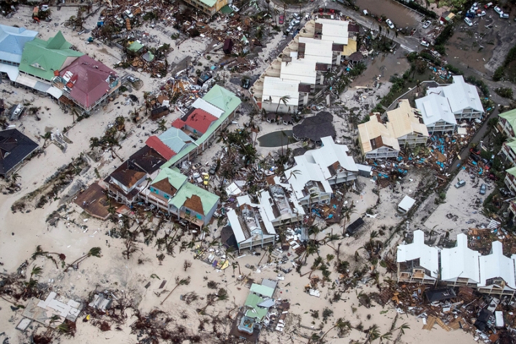 Sikerült kimenteni a magyarokat a hurrikán sújtotta Szent Márton-szigetről