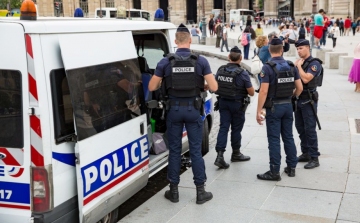 Agyonlőtte társát egy rendőr Párizsban