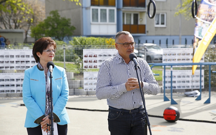 EGYEDÜLÁLLÓ FITNESZPARK GYŐRBEN