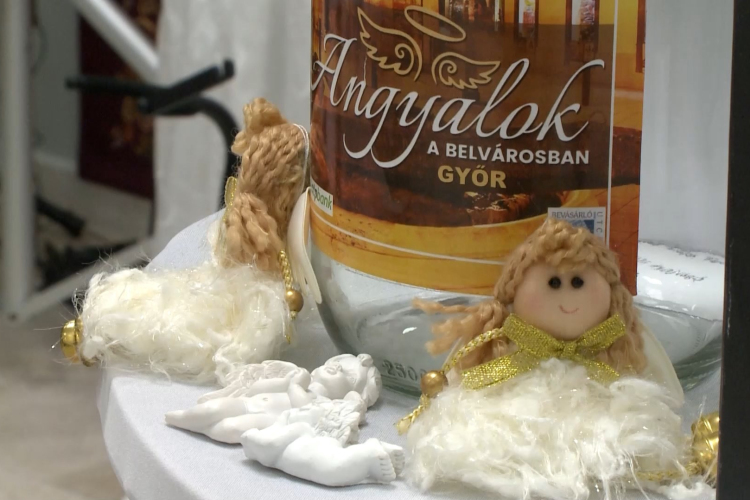 Ajándékot hoztak a belvárosi angyalok