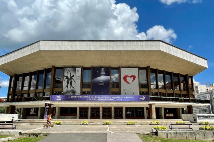 Kortárs drámaíró pályázat Kisfaludy életéről