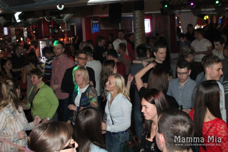 2014.01.24 Péntek Mamma mia Házibuli Dj:Ice Fotók:árpika