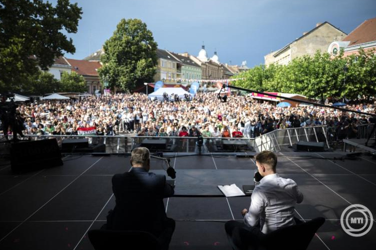 Orbán Viktor: nem vállalom azt a felelősséget, hogy akár csak egyetlen fiatal is meghaljon Ukrajnáért