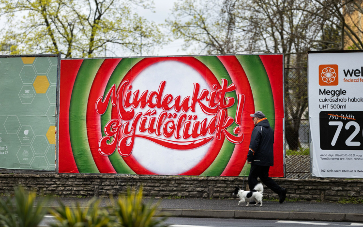 Reagáltak Borsi közgyűlési felszólalására: Ne takarózzanak a plakátunkkal, inkább nézzenek Önök is tükörbe!