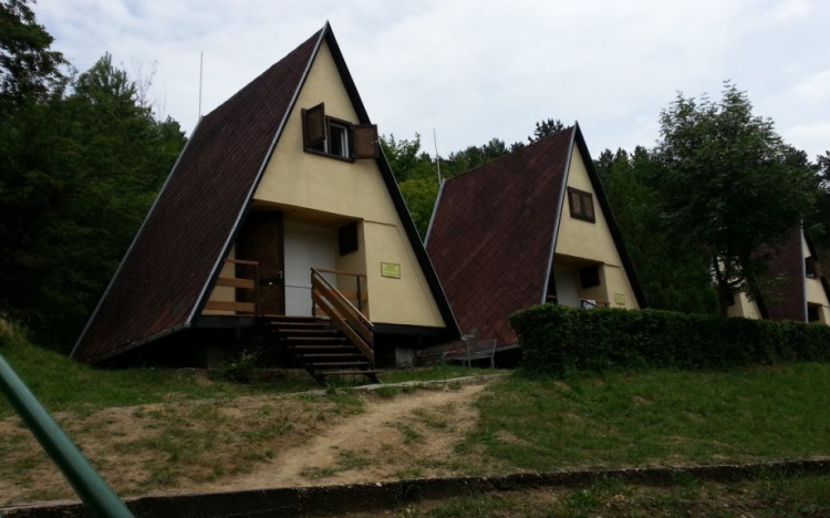 Négy faházat újíthatnak fel Győrújbaráton