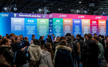 Új szakok: szakedzőket és AI-informatikusokat képez már az egyetem