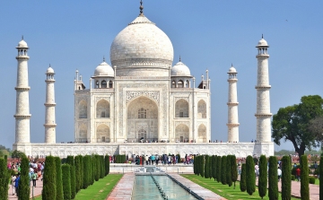 Bezárta kapuit a Tadzs Mahal Indiában