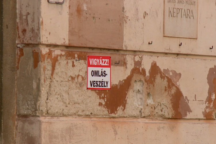 Kósa Roland: Tarthatatlan a Napóleon-ház helyzete