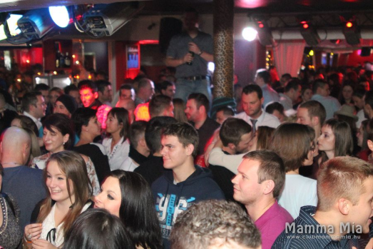 2013.11.30.Szombat Mamma Mia Házibuli DJ:Balage Fotók:árpika