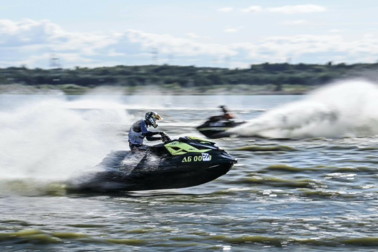 Tizenegy magyar induló a győri jet-ski Eb-n és junior vb-n