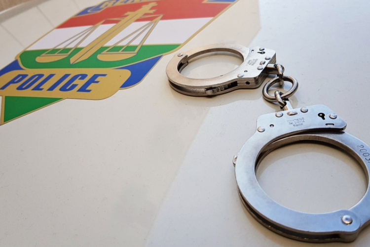 Elrendelte a bíróság a ráckevei tömegverekedés miatt őrizetbe vett férfi letartóztatását