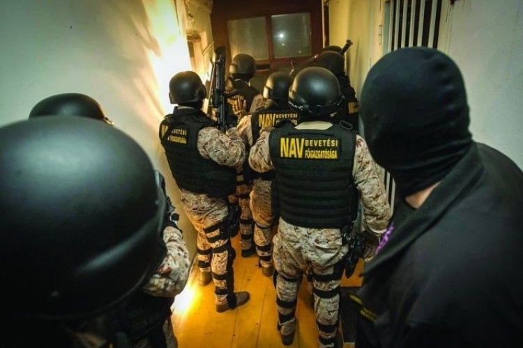 Lecsapott a NAV a szállítmányozó cégre