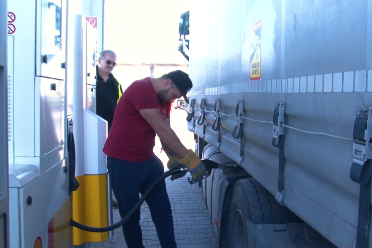 Gyorsabban tankolhatnak a kamionok