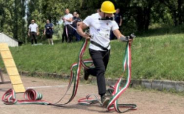 Tűzoltóknak rendeztek sportversenyt