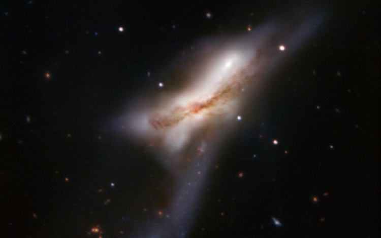 Lefényképezték két galaxis ütközését