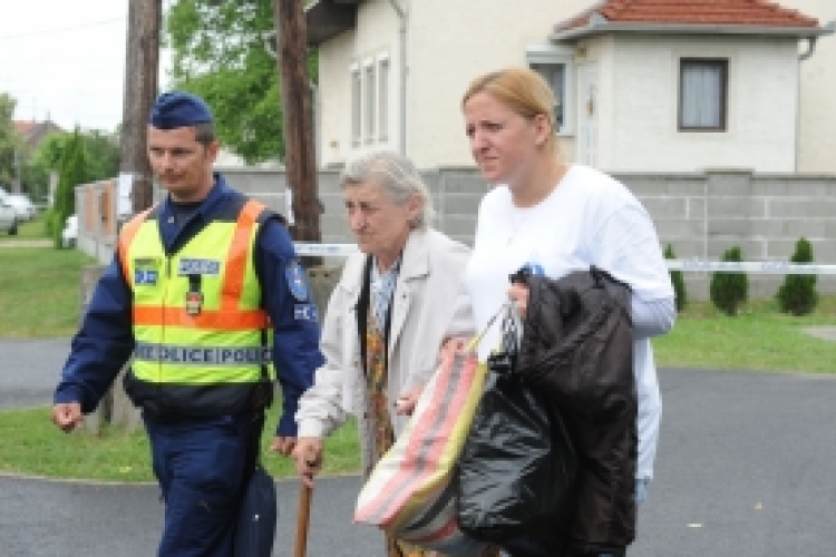 Rend(őrség) Győrújfalun