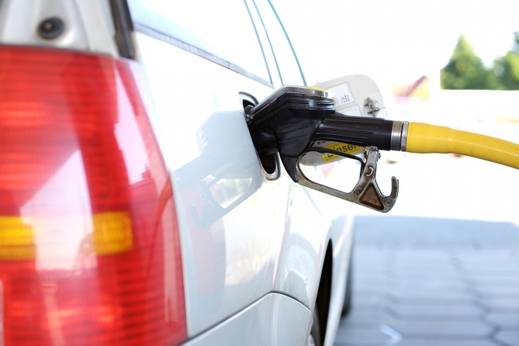 Csökkent a benzin és a gázolaj ára