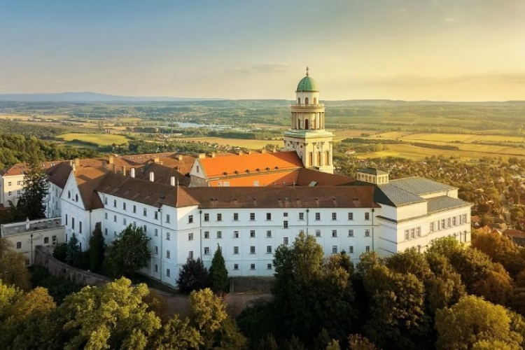 Húsvéthétfőn orgonakoncertet rendeznek a Pannonhalmi Főapátság bazilikájában