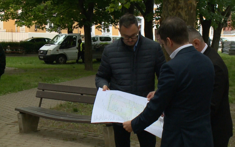 Megújul a Simor János püspök tere Győrbe