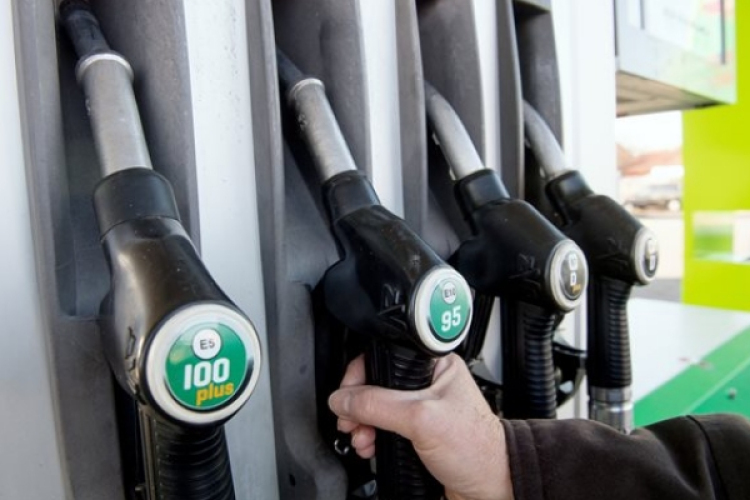 Nagy Márton az üzemanyag kereskedők képviselőivel egyeztetett az üzemanyagárakról