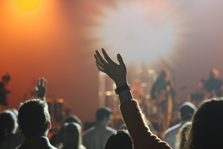 Átlagosan napi 7-11 ezer forintot költenek a fiatalok a fesztiválokon