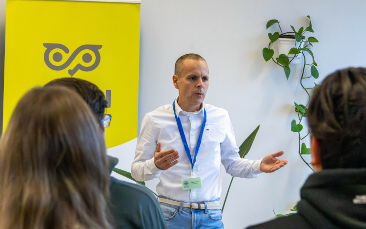 A jövő szakemberei a gyakorlatot tanulmányozták