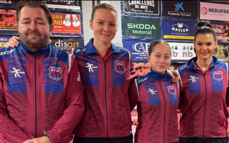 Győztek a pingpongos lányok Debrecenben