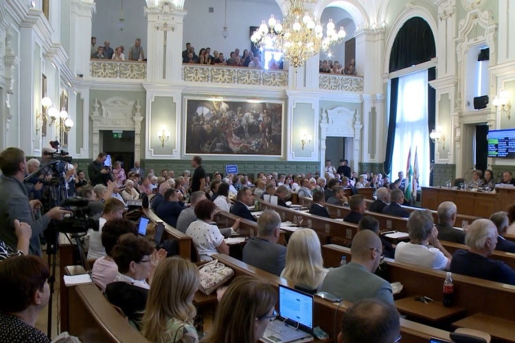 Viharos közgyűléssel zárult a ciklus Győrben