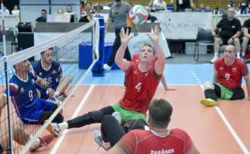 Ülőröplabda Eb – Vereséggel kezdtek a nők, fordítottak és nyertek a férfiak