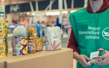 Az Aldi 1,8 milliárd forintnyi élelmiszert adományozott rászorulóknak az Élelmiszerbank segítségével