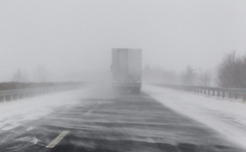 Hóvihar - Több megyében továbbra is harmadfokú a figyelmeztetés