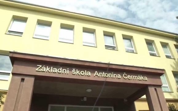 Koronavírus: Karanténba helyeztek két általános iskolai osztályt Prágában