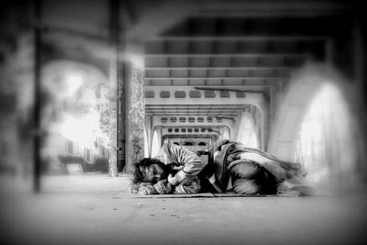 Cipőt, kabátot, takarót kér a rászoruló emberek számára a Magyar Máltai Szeretetszolgálat