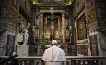Koronavírus: Ferenc pápa a járvány megállítására kérte Istent