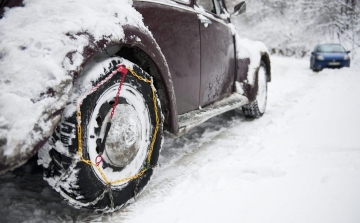 Milliós bírság járhat, ha hiányzik az autókról a téli gumi 
