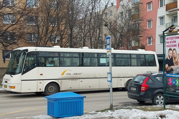 Száz és kétszáz forintos buszbérletek Mosonmagyaróváron