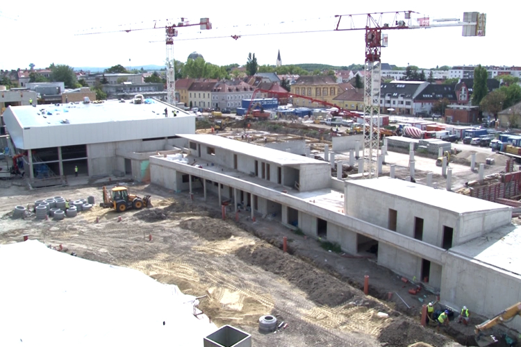 Jól halad a Vízi Élménypark építése