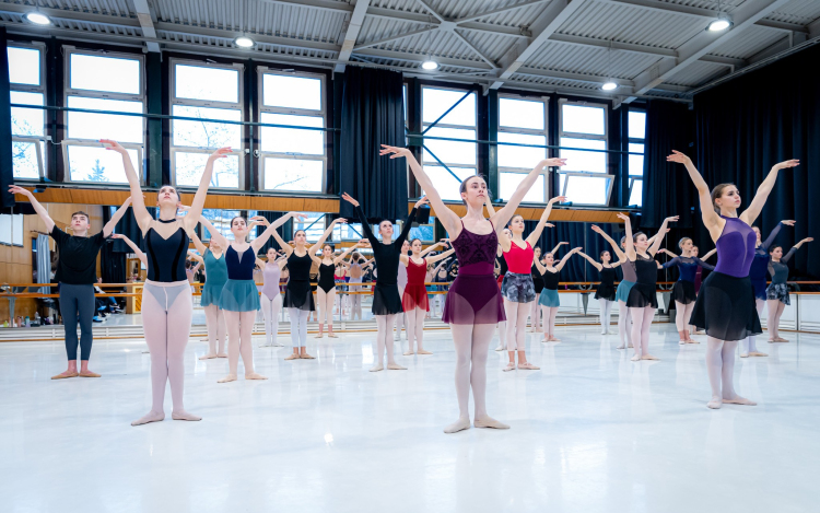 A Győri Balett művészeitől tanulhattak a Széchenyi István Egyetem táncművészeti iskolájának növendékei