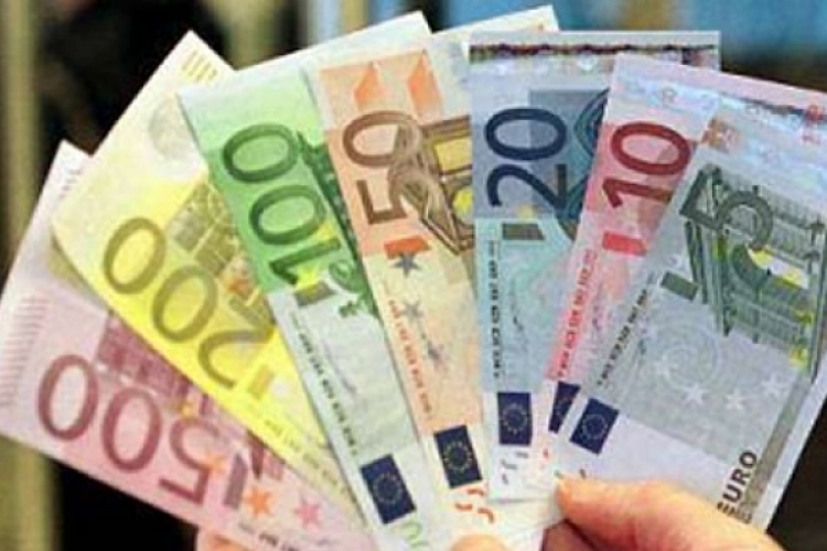 Egymillió eurós pénzmosással gyanúsít a rendőrség négy férfit